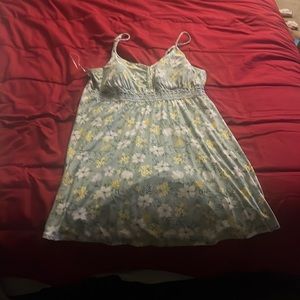 Worn once didn’t fit me light green with flowers